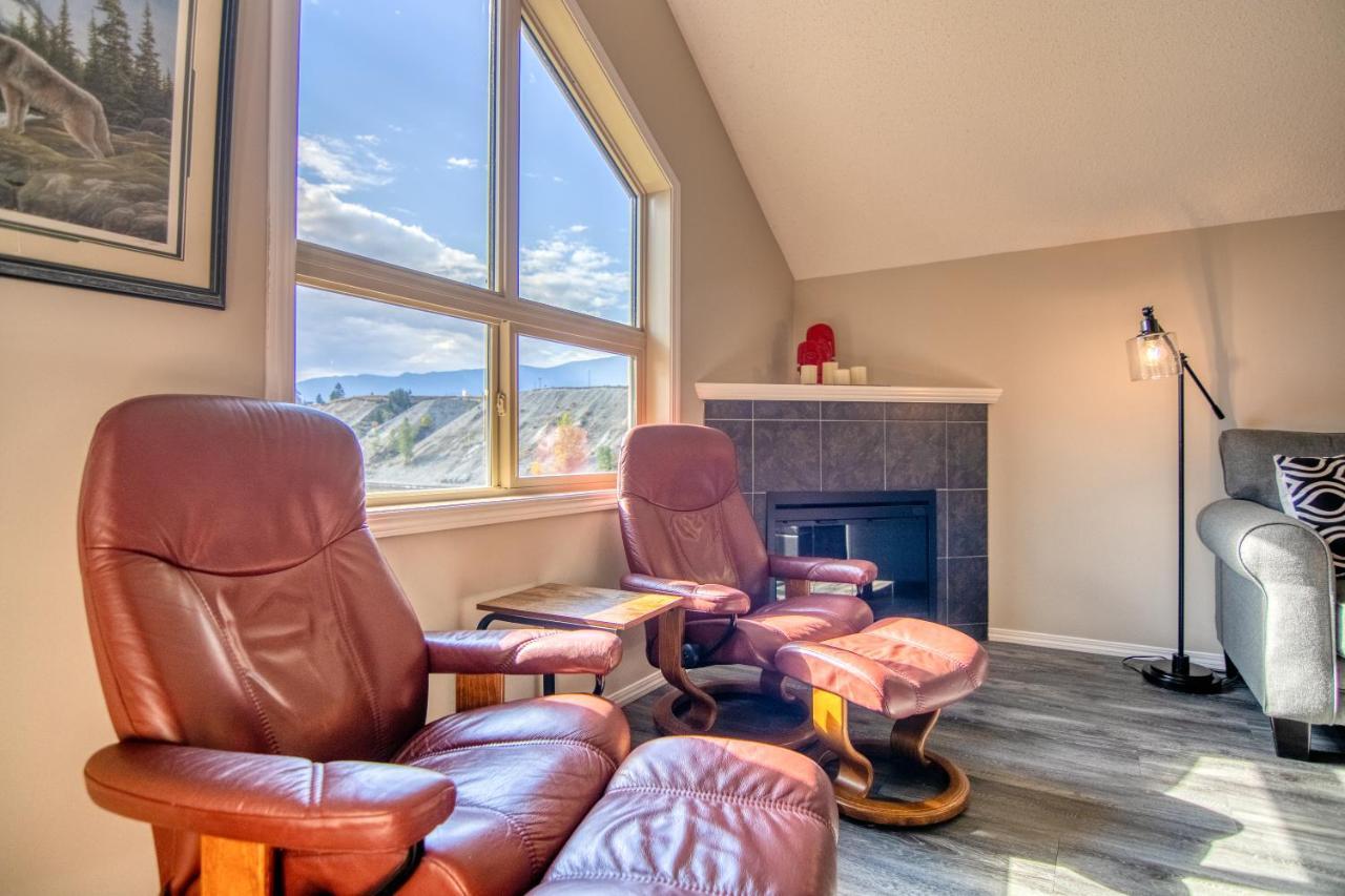 Mountain Getaway Condo - 5 Min Walk To The Beach! Invermere Εξωτερικό φωτογραφία