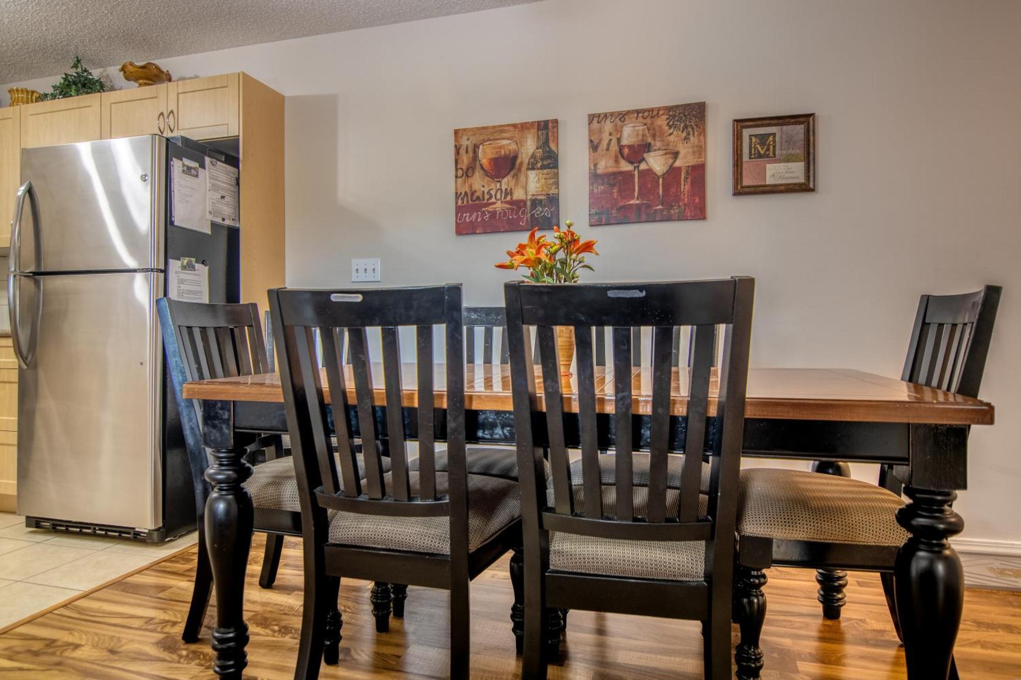 Mountain Getaway Condo - 5 Min Walk To The Beach! Invermere Εξωτερικό φωτογραφία